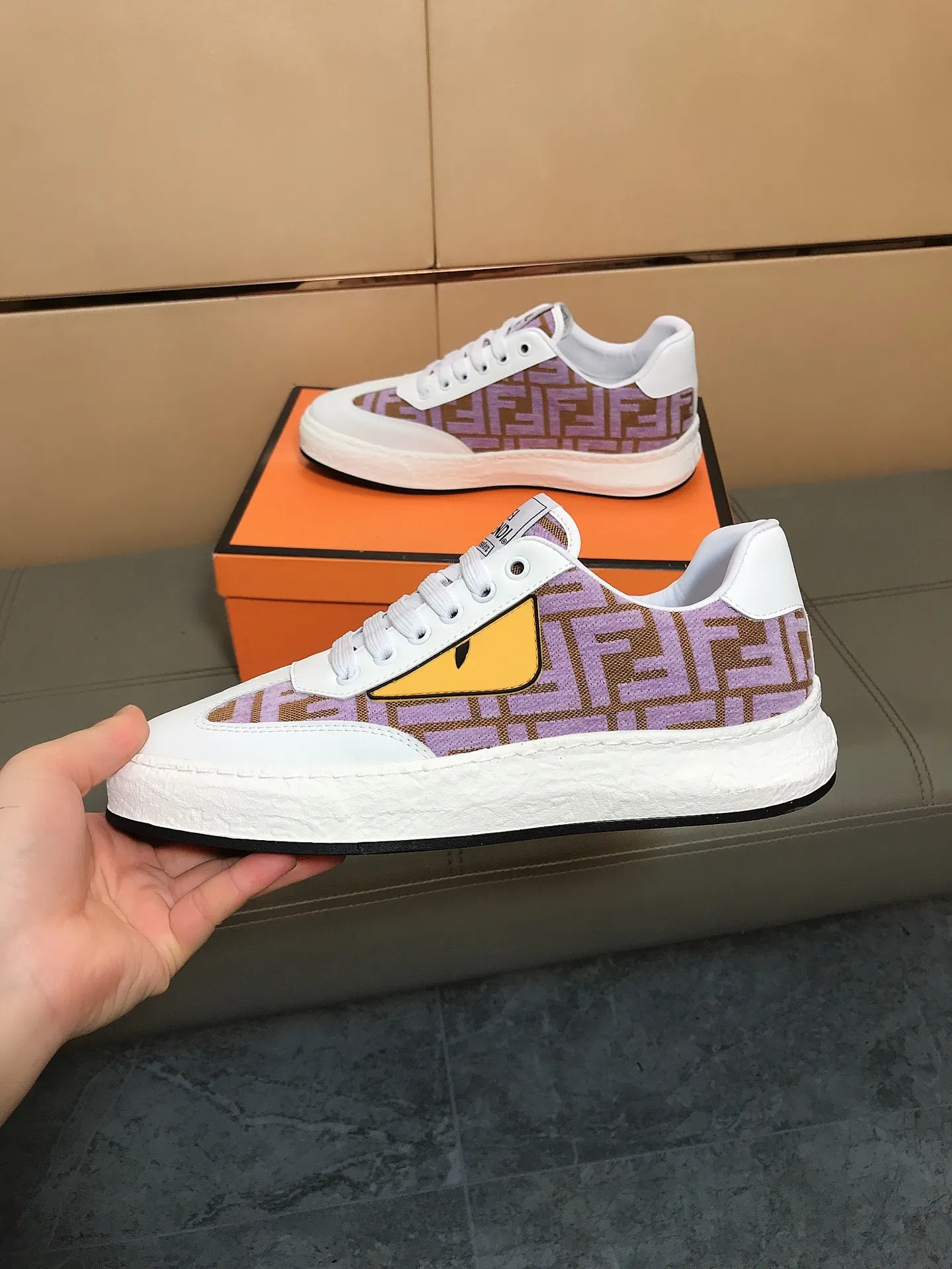 Men's Men's Shoes 230 🔆🔆👉Fendi [Fendi] Men's new low-top casual shoes are on the market🔥The shoe body is made of brand-specific printed fabric + cowhide, sheepskin foot pads, breathable and not covering the feet! Fashionable casual shoes 🙈Outsole is ultra-light, non-slip and wear-resistant👣 Standard size 38-44